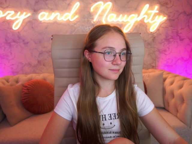ArrinaWairr live cam on BongaCams