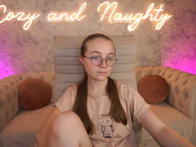 ArrinaWairr live cam on BongaCams