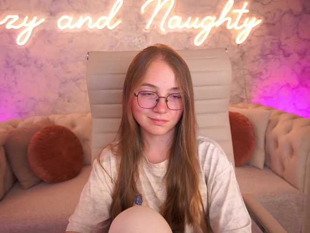 ArrinaWairr live webcam show