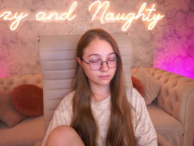 ArrinaWairr live cam on BongaCams