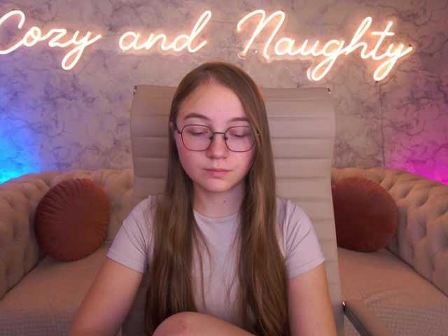 ArrinaWairr live cam on BongaCams
