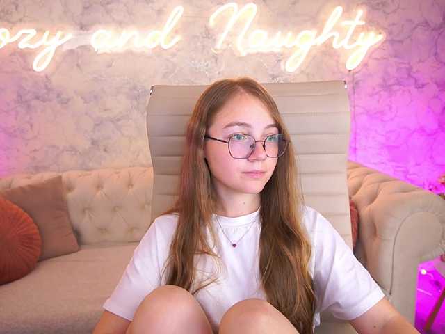 ArrinaWairr live cam on BongaCams