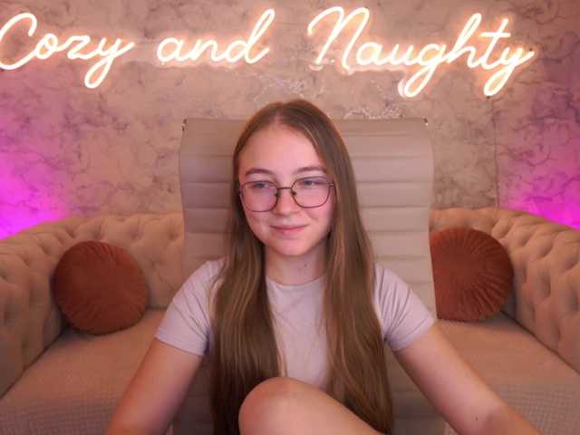 ArrinaWairr live cam on BongaCams