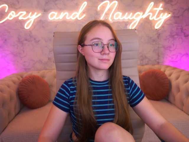 ArrinaWairr live cam on BongaCams