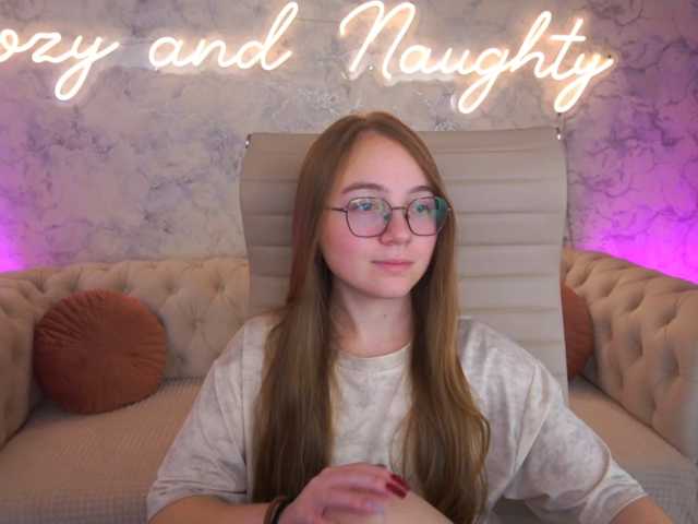 ArrinaWairr live cam on BongaCams