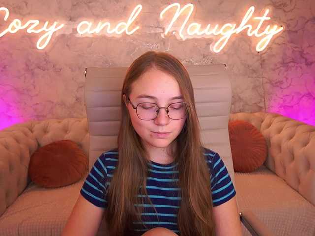 ArrinaWairr live cam on BongaCams