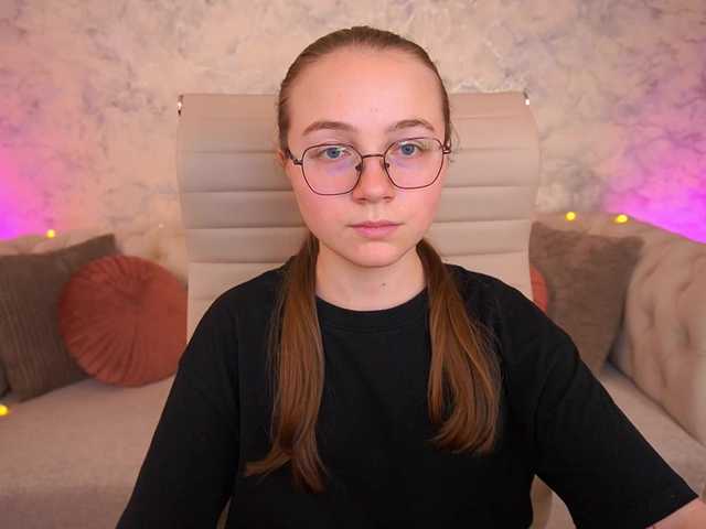 ArrinaWairr live cam on BongaCams