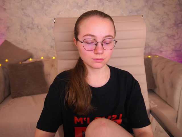 ArrinaWairr webcam