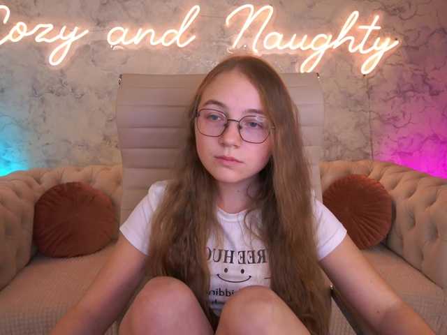 ArrinaWairr live cam on BongaCams