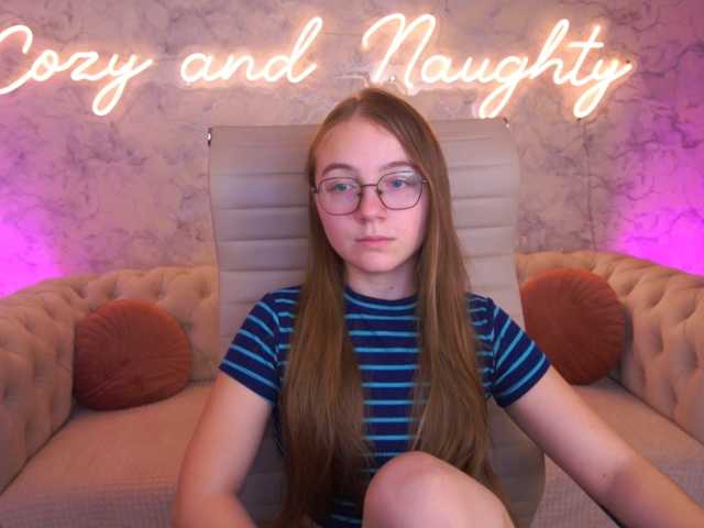 ArrinaWairr live cam on BongaCams
