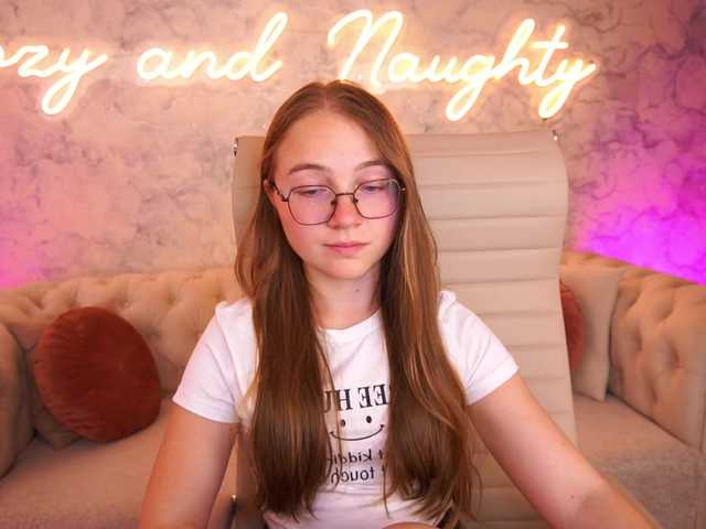 ArrinaWairr live webcam show