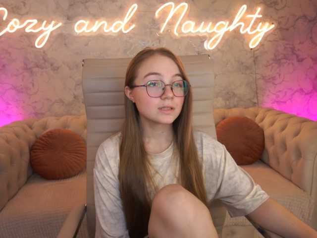 ArrinaWairr live cam on BongaCams