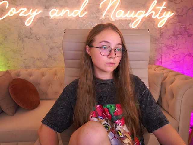 ArrinaWairr live cam on BongaCams