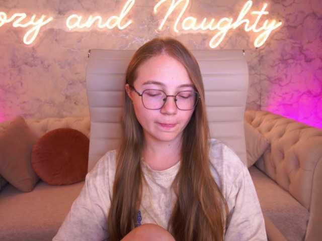 ArrinaWairr live cam on BongaCams