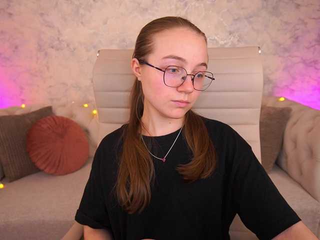 ArrinaWairr live cam on BongaCams