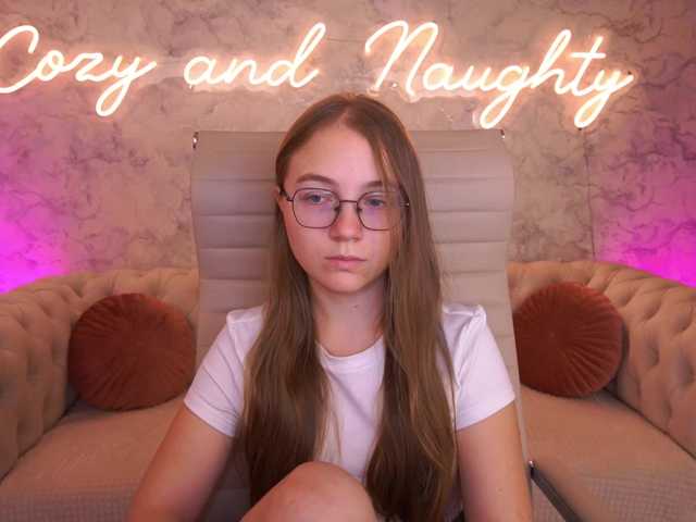 ArrinaWairr live cam on BongaCams
