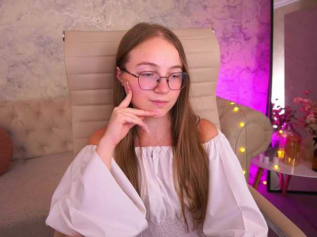 ArrinaWairr live cam on BongaCams