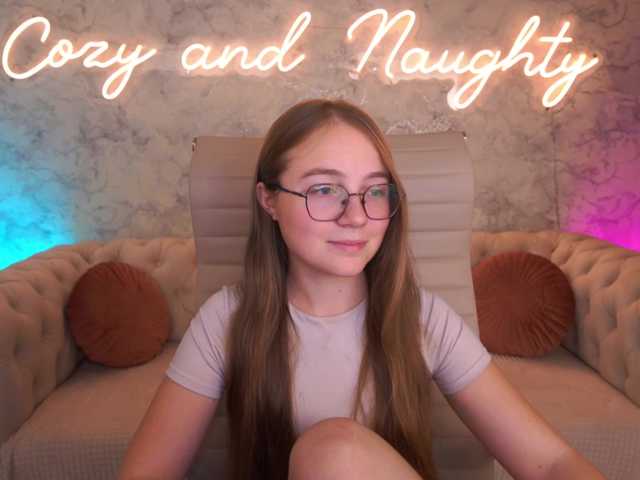 ArrinaWairr live cam on BongaCams
