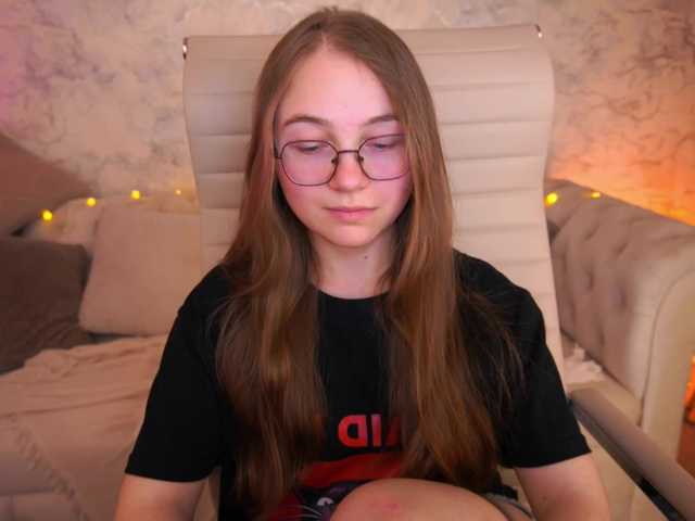 ArrinaWairr live cam on BongaCams