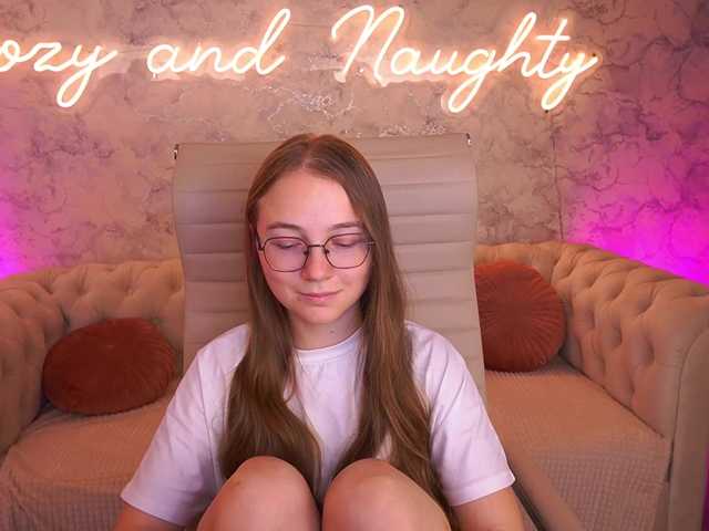 ArrinaWairr live cam on BongaCams