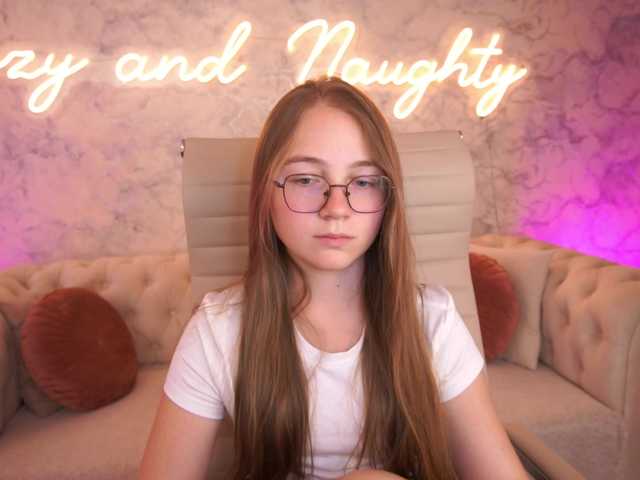 ArrinaWairr live cam on BongaCams