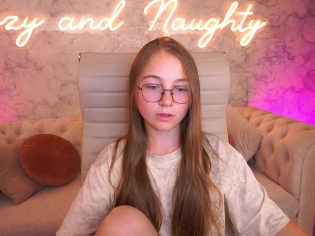 ArrinaWairr live cam on BongaCams