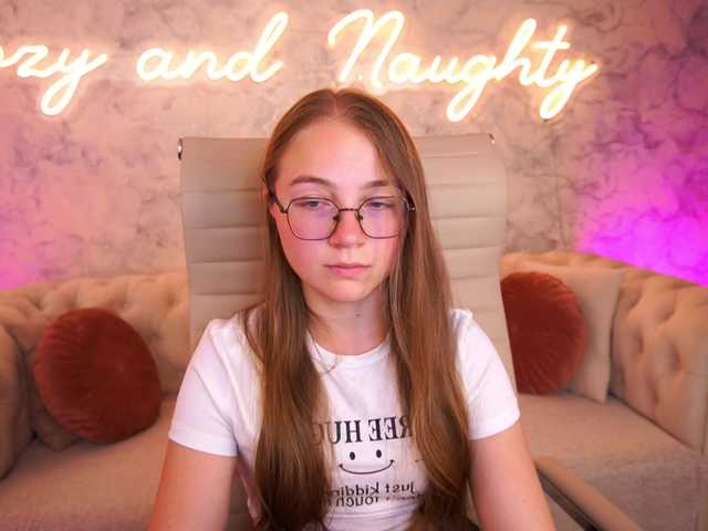 ArrinaWairr live cam on BongaCams