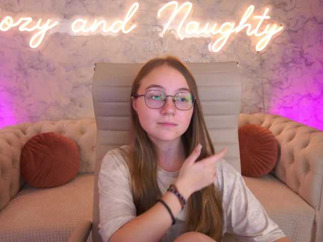 ArrinaWairr live cam on BongaCams