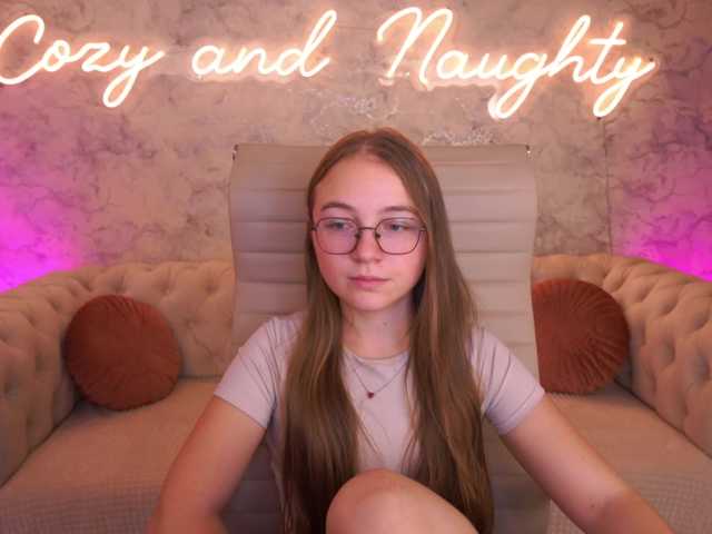 ArrinaWairr live cam on BongaCams