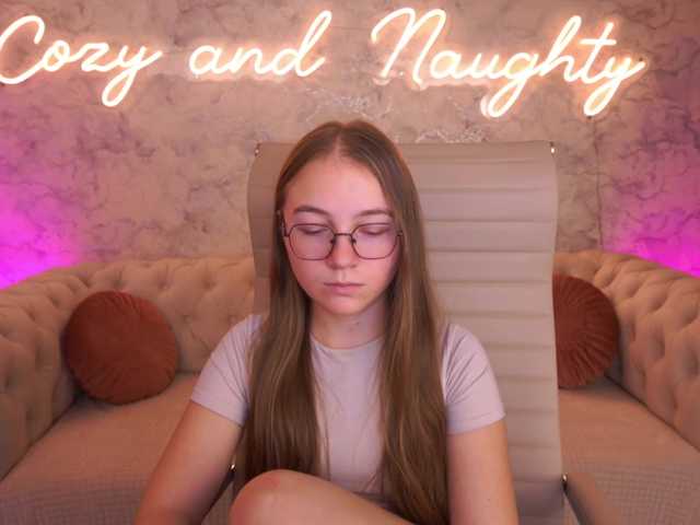 ArrinaWairr live cam on BongaCams