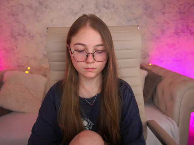 ArrinaWairr live cam on BongaCams