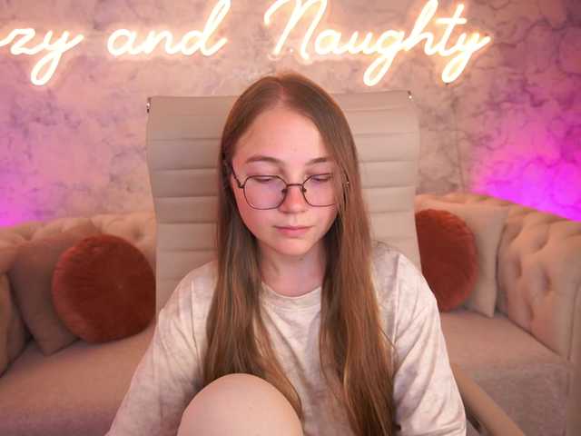 ArrinaWairr live cam on BongaCams