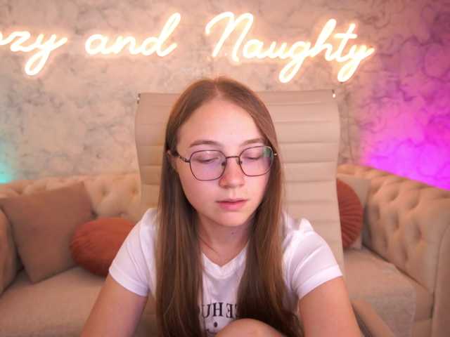 ArrinaWairr live cam on BongaCams
