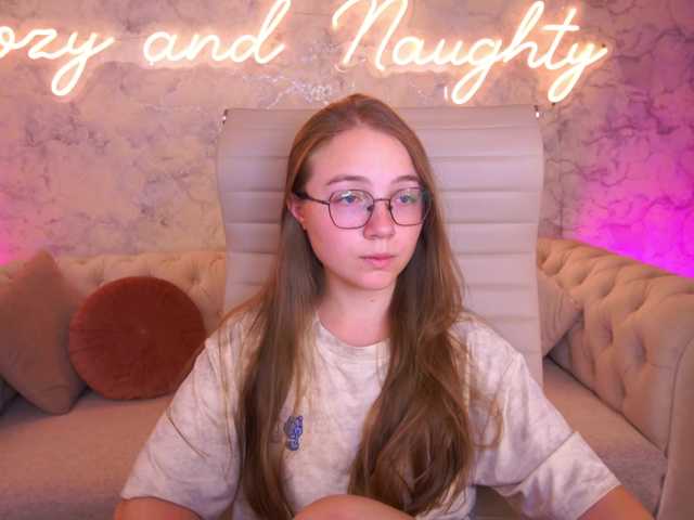 ArrinaWairr live cam on BongaCams
