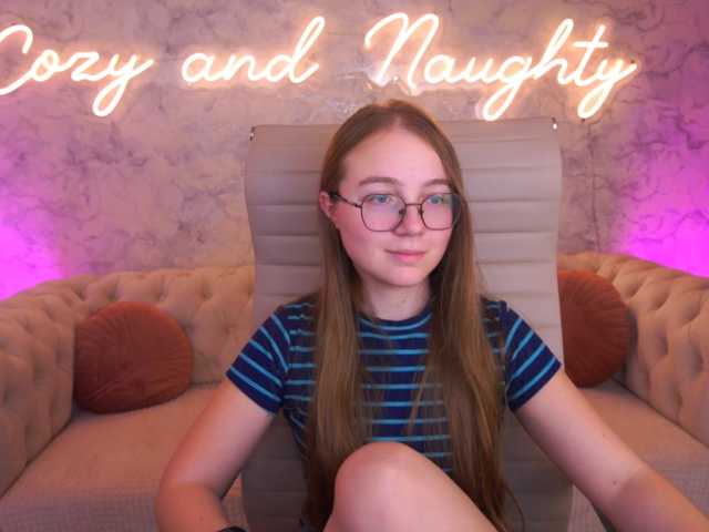 ArrinaWairr live cam on BongaCams
