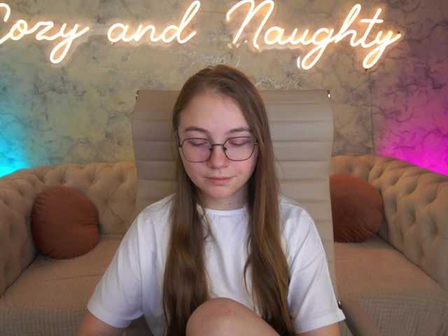 ArrinaWairr live cam on BongaCams