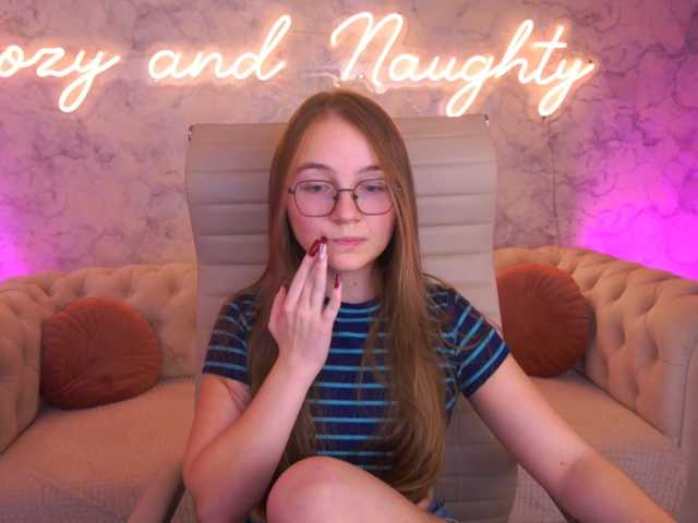 ArrinaWairr live cam on BongaCams