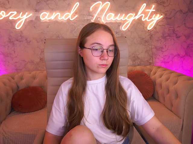 ArrinaWairr live cam on BongaCams