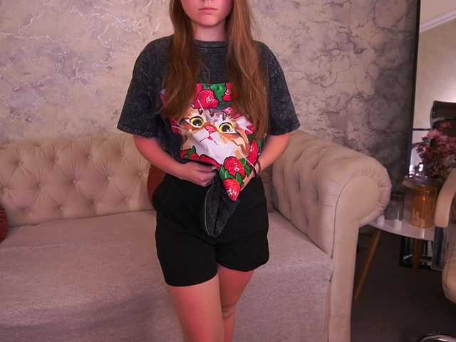 ArrinaWairr live cam on BongaCams