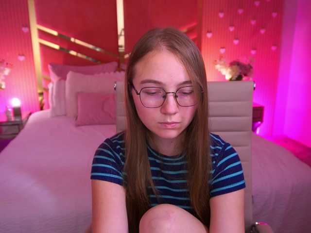 ArrinaWairr live cam on BongaCams