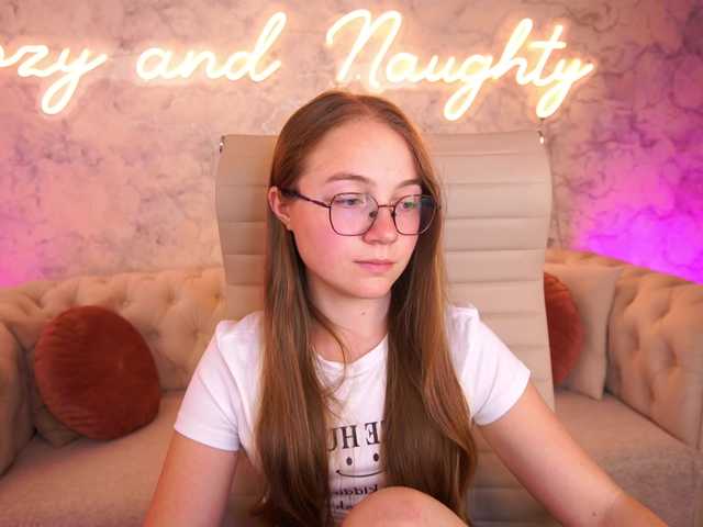 ArrinaWairr live cam on BongaCams