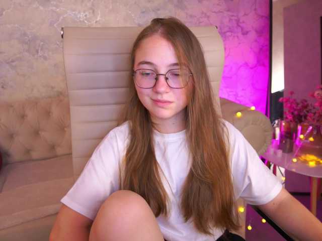 ArrinaWairr live cam on BongaCams