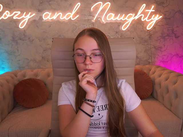ArrinaWairr live cam on BongaCams