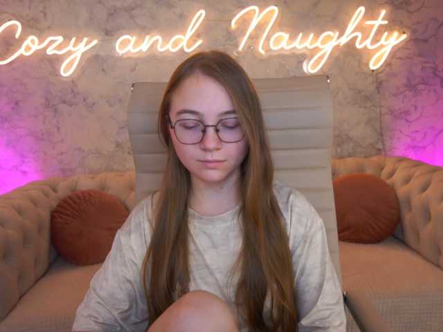ArrinaWairr live cam on BongaCams
