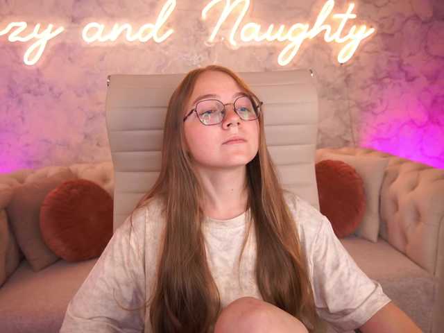 ArrinaWairr live webcam show