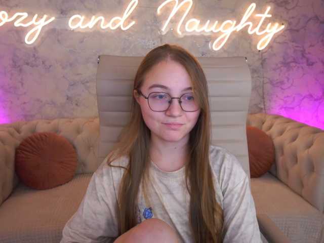ArrinaWairr live cam on BongaCams