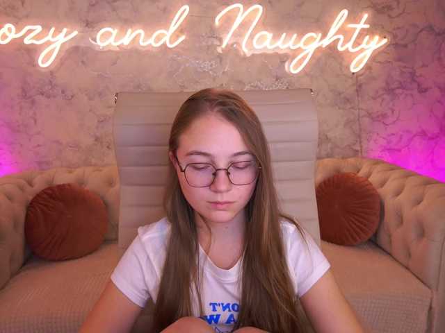 ArrinaWairr live cam on BongaCams