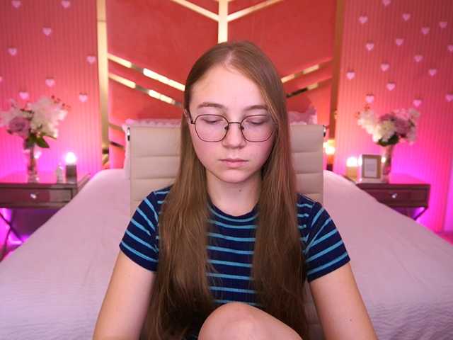 ArrinaWairr live cam on BongaCams