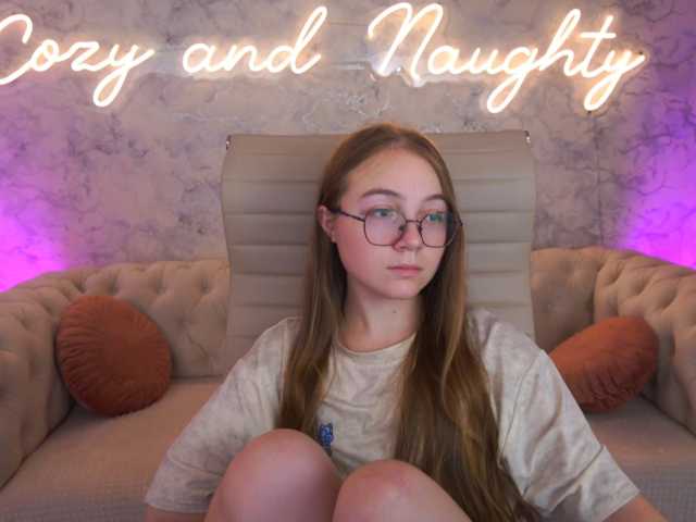 go to chat with ArrinaWairr