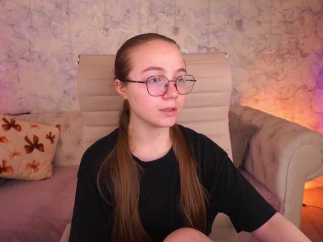 go to chat with ArrinaWairr